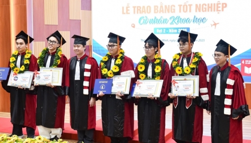 Những sinh viên đầu tiên tốt nghiệp ngành Trí tuệ nhân tạo