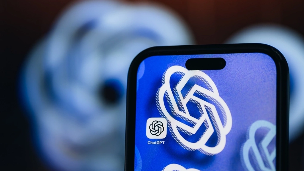 Logo ChatGPT trên màn hình smartphone. Ảnh Mashable